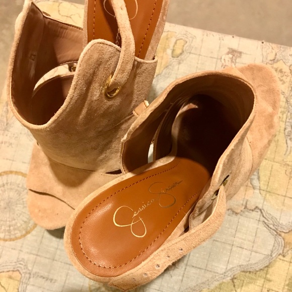 Jessica Simpson heels - Picture 4 of 4